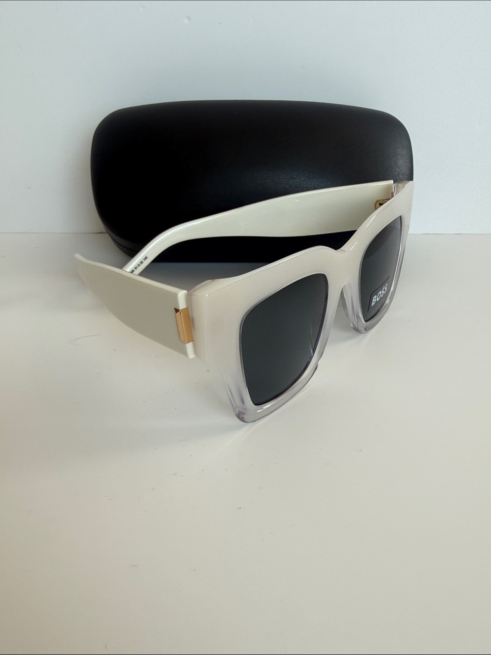 BOSS White Square Women's Sunglasses BOSS 1386/S - Picture 8 of 9